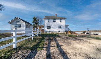 1801 Lee Center Rd, Amboy, IL 61310