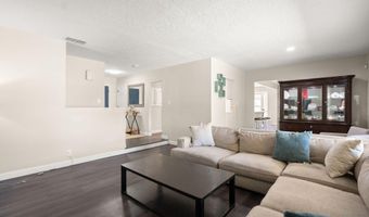 5208 Russell Dr NW, Albuquerque, NM 87114