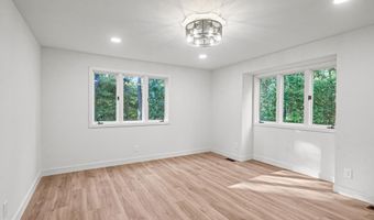 31 STONE MOUNTAIN Ln, Marlton, NJ 08053