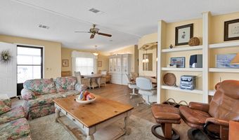 921 Dogwood Dr, Barefoot Bay, FL 32976