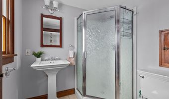 209 W PARKWAY Blvd, Appleton, WI 54911