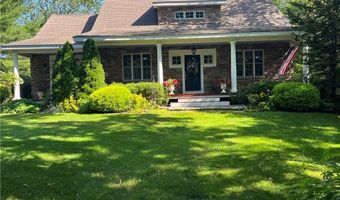 93 Kickemuit Ave, Bristol, RI 02809