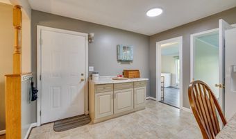 18160 Ridgeview Dr, Abingdon, VA 24211