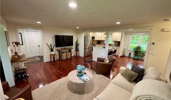 10 Lakeside Dr, Charlestown, RI 02813