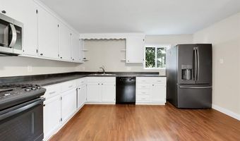 314 S MAIN St, Almont, MI 48003