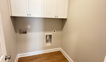 409 Calvert St, Abbeville, SC 29620