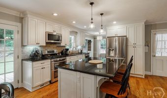 530 Westview Dr, Athens, GA 30606