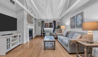 55 Drift Rd, Belford, NJ 07718