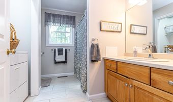 48 Cider Mill Rd, Bedford, NH 03110