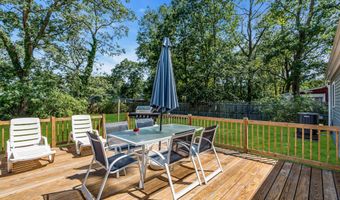 21 Park Ave, Bayville, NJ 08721