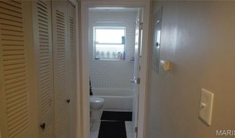 229 Solon Dr, Ballwin, MO 63021