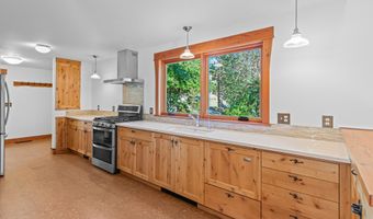 970 Elkader St, Ashland, OR 97520