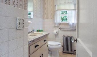 21 Hemlock Ave, Cranston, RI 02910