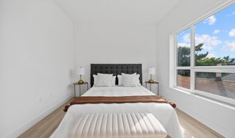 17 AVENUE E 301, Bayonne, NJ 07002