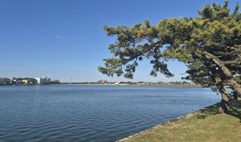 306 Deal Lake Dr 40, Asbury Park, NJ 07712