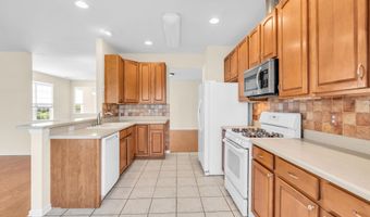 18 Hatteras Way, Barnegat, NJ 08005