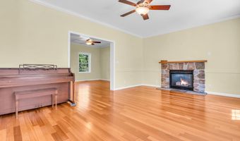 563 Vanderbilt Ave, Bayville, NJ 08721