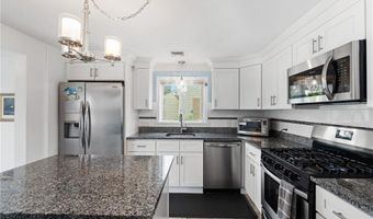 32 Waterman Ave, Johnston, RI 02919