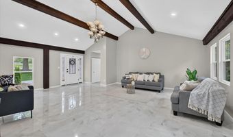 863 Woods Mill Rd, Ballwin, MO 63011