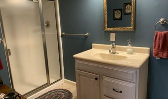 46 Club House Ln 9, Auburn, ME 04210