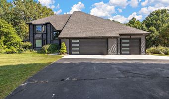 9820 Snow Pointe Dr SE, Alto, MI 49302