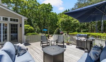 19 Cassandra Ln, North Kingstown, RI 02852