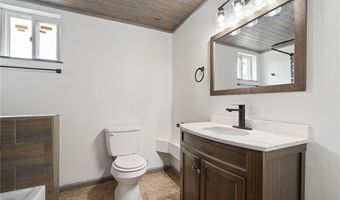 215 S 11th St, Aransas Pass, TX 78336