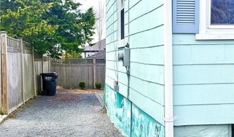 5 Byrnes St, Newport, RI 02840
