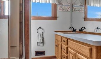 483 N Main St, Amherst, OH 44001