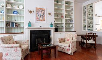 167 Coggeshall Ave A, Newport, RI 02840
