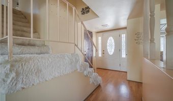 4864 E Mckinnon Dr, Anaheim, CA 92807