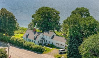 16 US-1, Falmouth, ME 04105