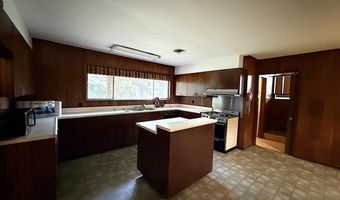 203 CAMELLIA Rd, Bogalusa, LA 70427