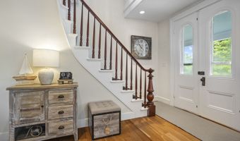 22 School St Mystic, Stonington, CT 06355