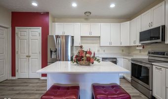 2511 Big Bear Ln 15, Indianapolis, IN 46217