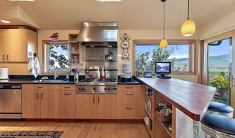 290 Skycrest Dr, Ashland, OR 97520
