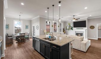 37 Crowder Dr, Benton, LA 71006