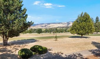 900 Cypress Point Loop, Ashland, OR 97520