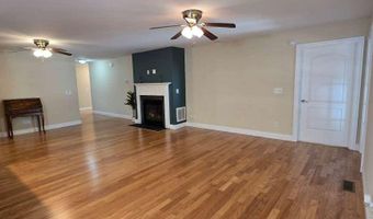 404 SUMMIT Dr, Blades, DE 19973