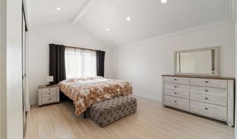 6070 E Smt, Anaheim, CA 92807