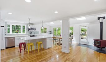 39 Ethan Allen Dr, Acton, MA 01720
