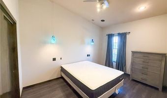 111 S 22nd St 23, Bentonville, AR 72712
