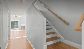 45 Harbor Hill Dr 45, Bourne, MA 02532