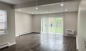 3 Admiralty Dr 8-6, Middletown, RI 02842