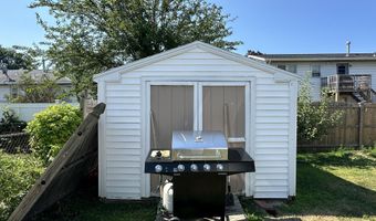 38 Grounds Pl, Albany, NY 12205