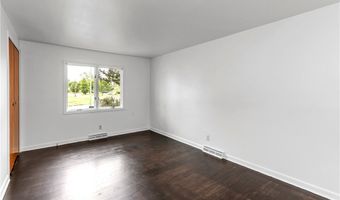 16 Newgate Rd, Amherst, NY 14226