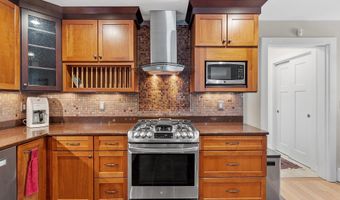 107 Gardeners Grove Rd, Belmont, NH 03220
