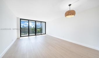 20400 W Country Club Dr 610, Aventura, FL 33180