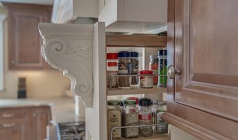 5 Pembroke Way, Bedford, NH 03110