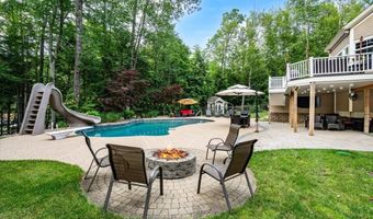 74 Settlers Ct, Bedford, NH 03110